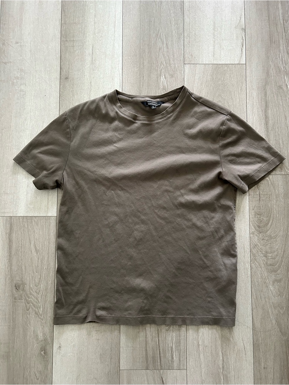Classic Banana Republic Luxe Touch Performence Short Sleeve T-Shirt in Dark Grey